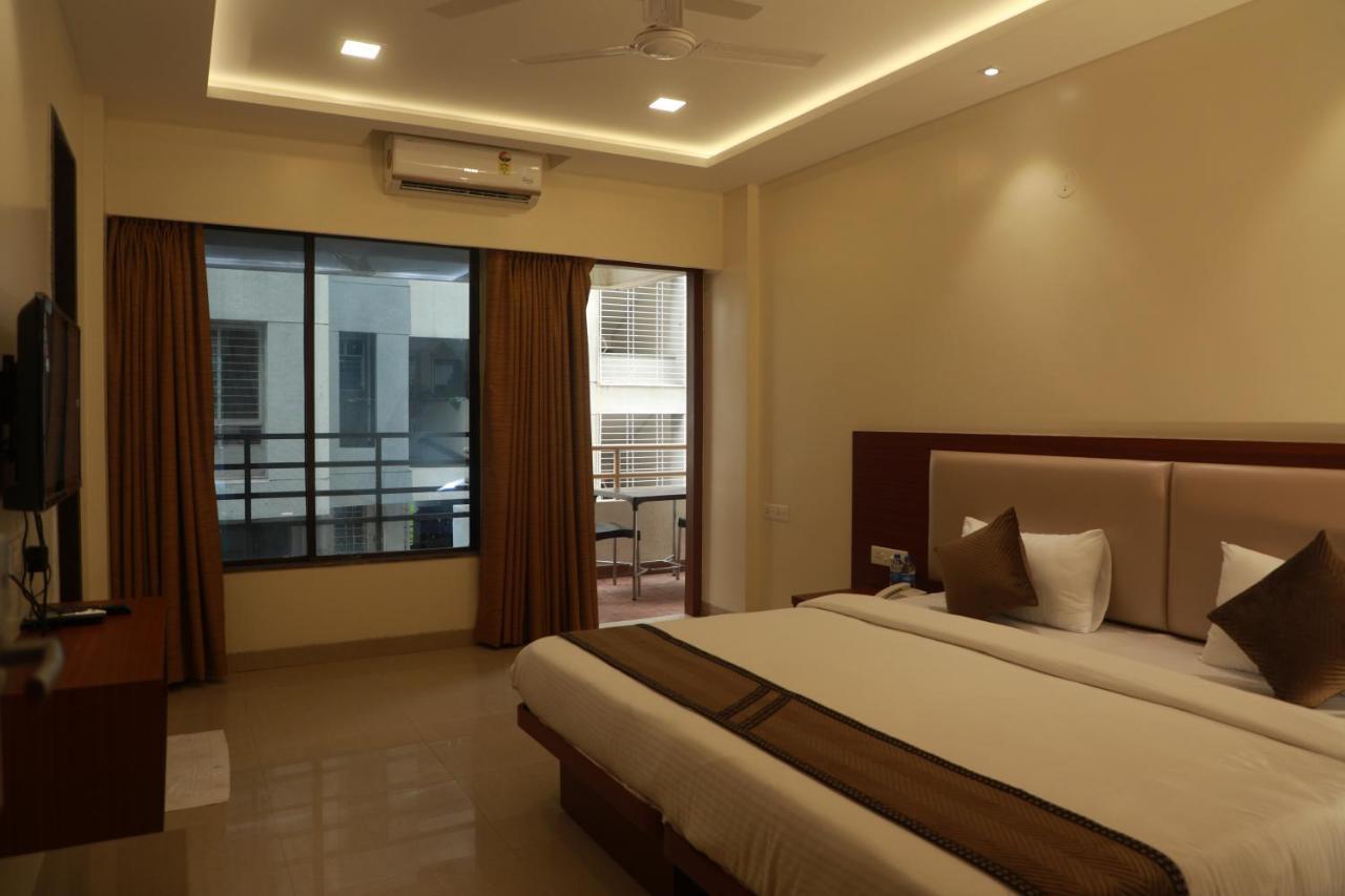 Serenity By Monarch, Baner Pune Meribel Village Экстерьер фото