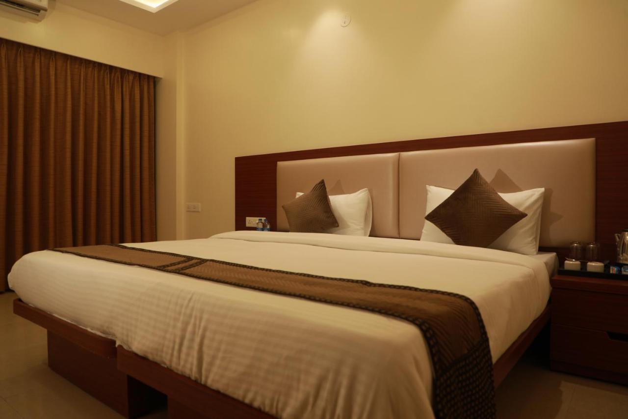 Serenity By Monarch, Baner Pune Meribel Village Экстерьер фото