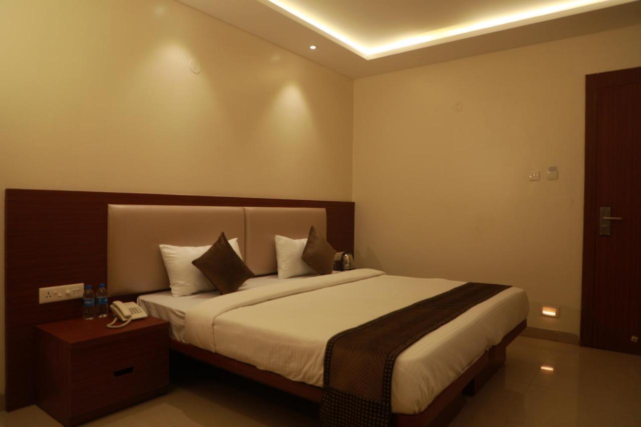 Serenity By Monarch, Baner Pune Meribel Village Экстерьер фото